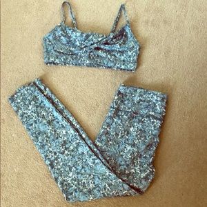 Joy Lab camo pants and sports bra set XL